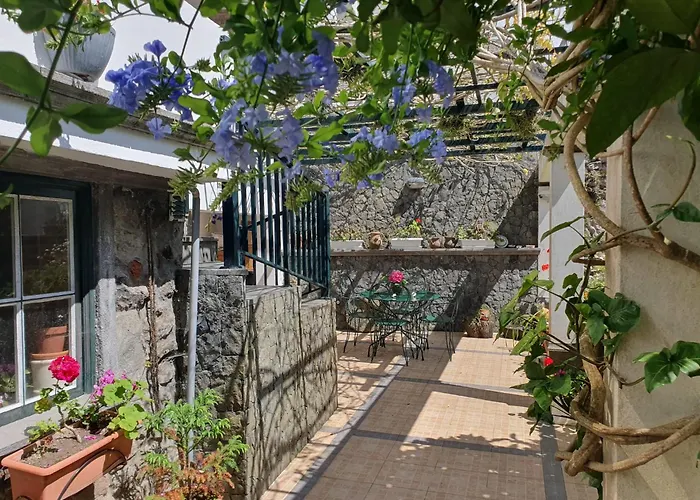 Quintal D'angra アパート アングラ・ド・エロイーズモ